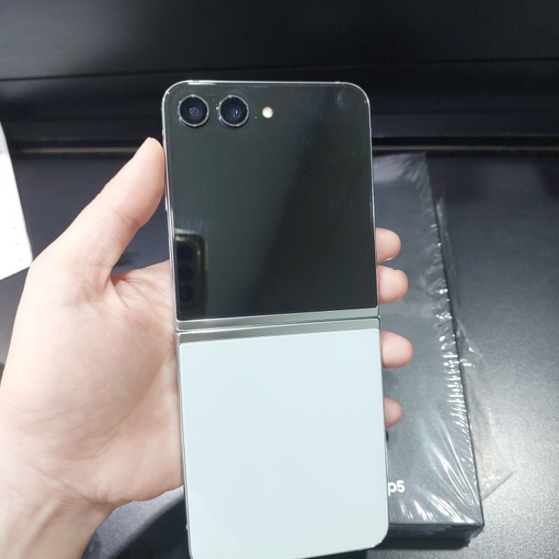 Samsung Galaxy Zflip 5 256gb Second ex demo