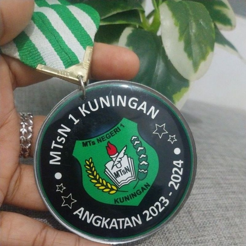 

MEDALI WISUDA STAINLESS lapis resin