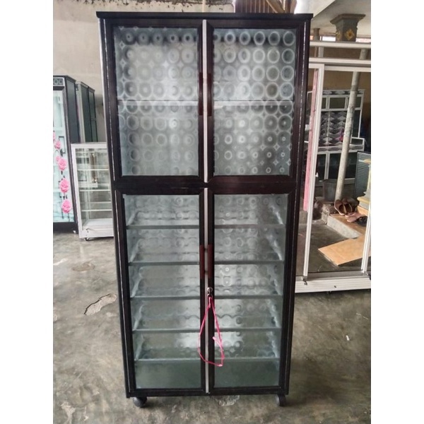 Rak Sepatu dan Tas Kaca