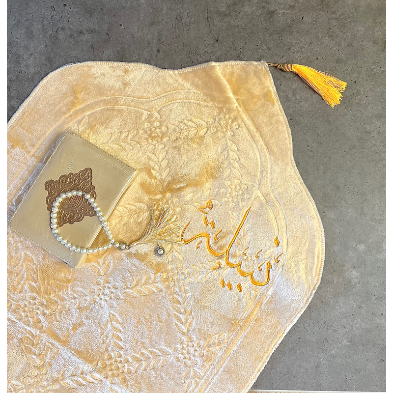 sajadah kubah custom nama arab oleh oleh umroh haji seserahan