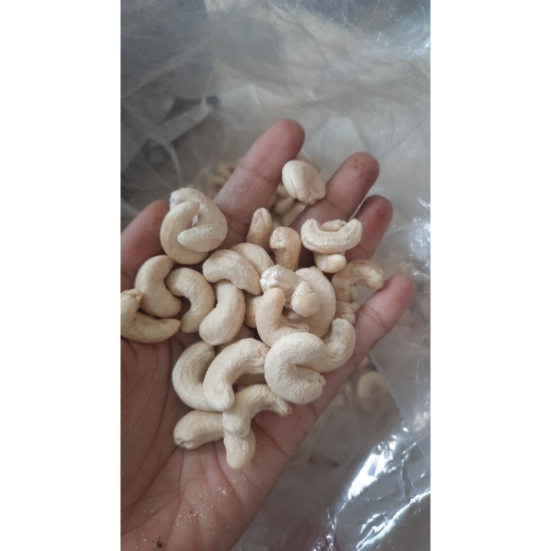 

Kacang Mete Super