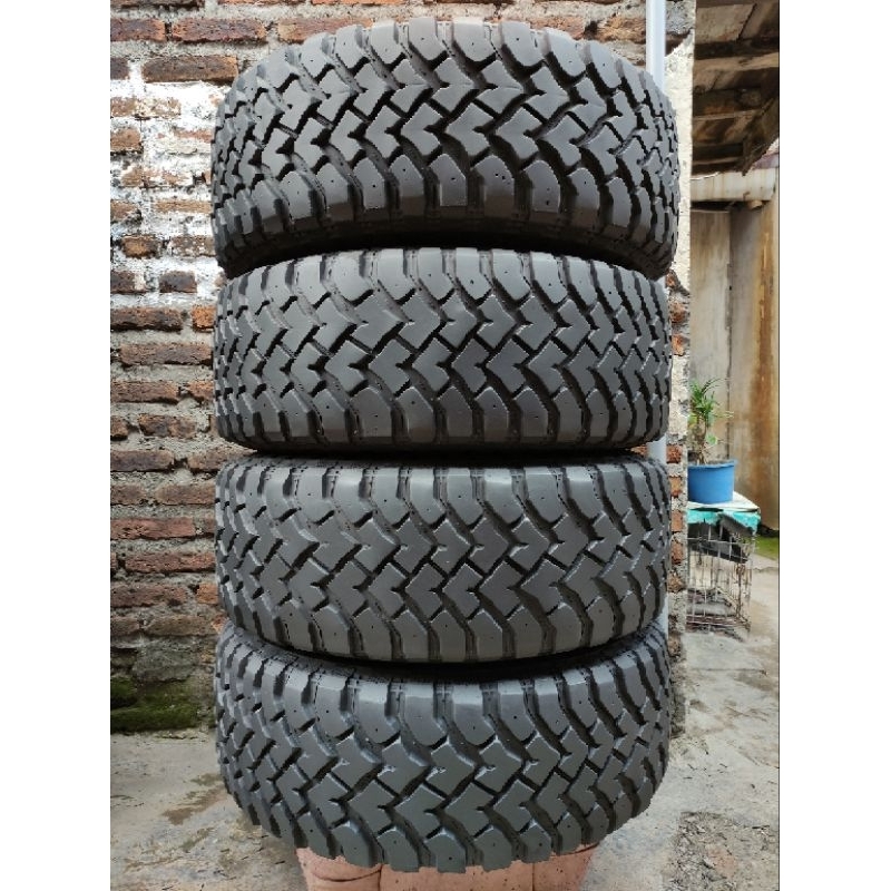 ban 31x10.50 R15 (4pc)