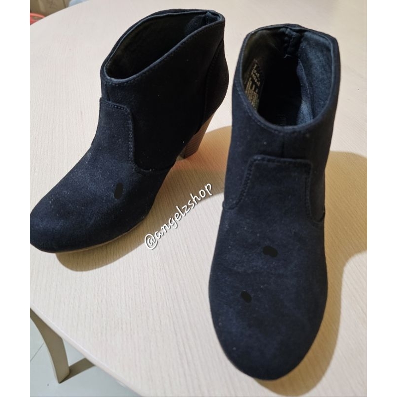Preloved Sepatu Boots Fashion Wanita Hitam