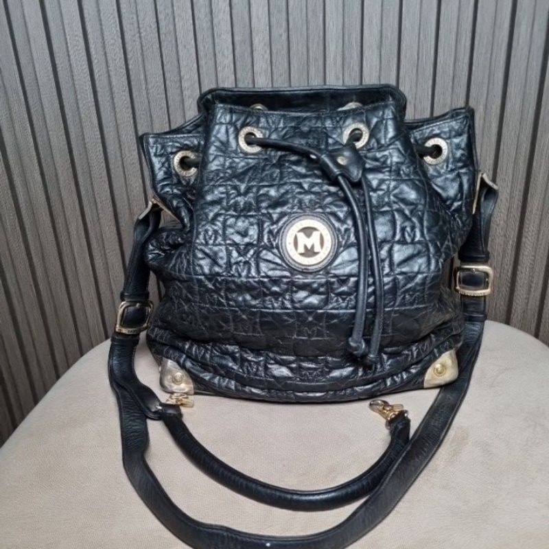 Metrocity Tas bucket Hitam PL