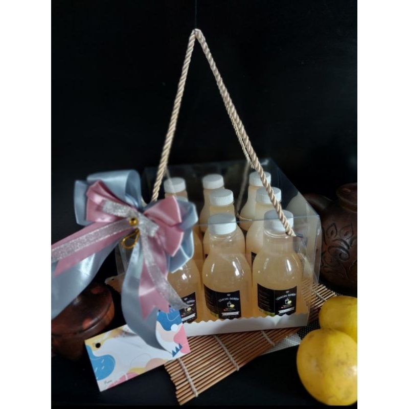 

Hampers minuman sehat Lemon Sereh isi 10 botol