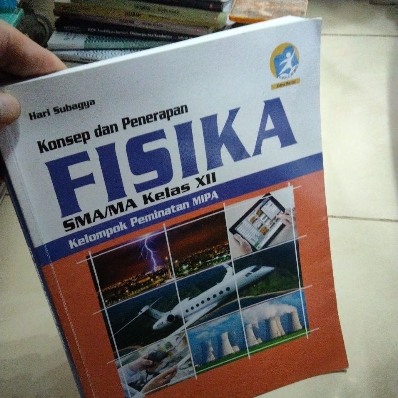 FISIKA PEMINATAN SMA/MA KELAS 12 K13 REVISI Hari Subagya Bailmu