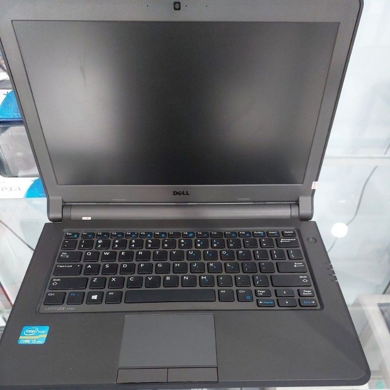 DELL Latitude 3340