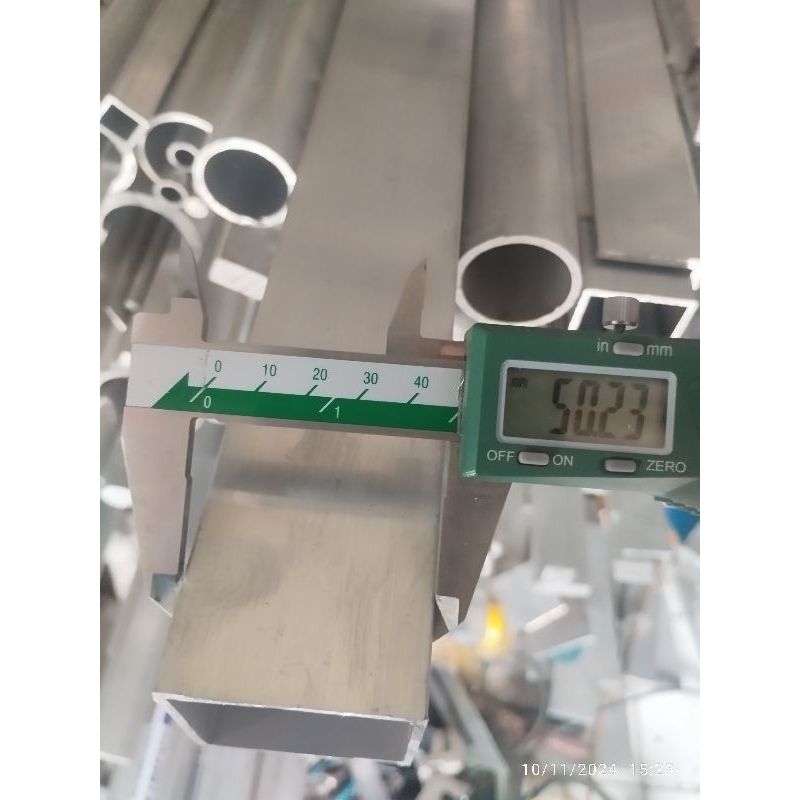 hollow aluminium 50mm x 50mm x tebal 2mm x 1meter