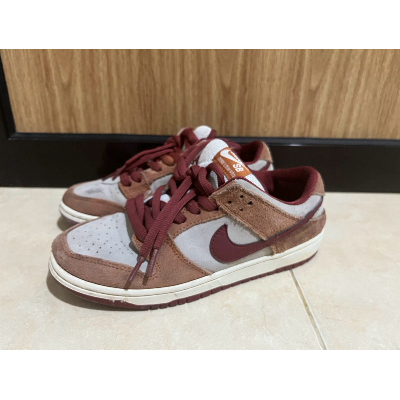 Sepatu Second N*ke SB Dunk Low Pro