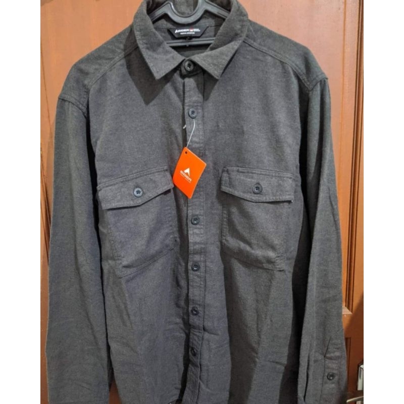 Kemeja X-Field Quest