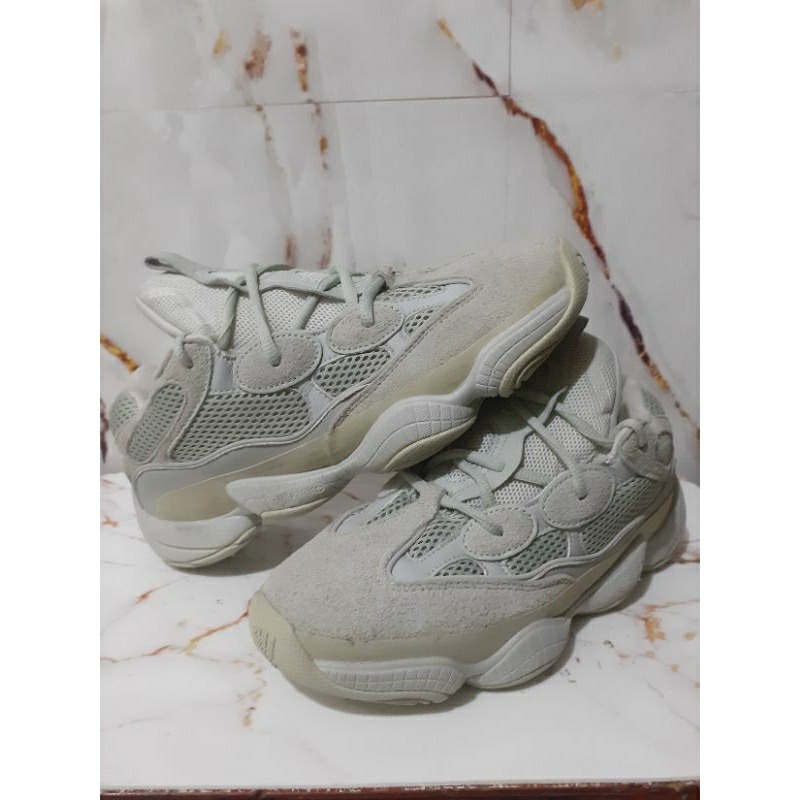 sepatu second adidas Yeezy 500 code 35