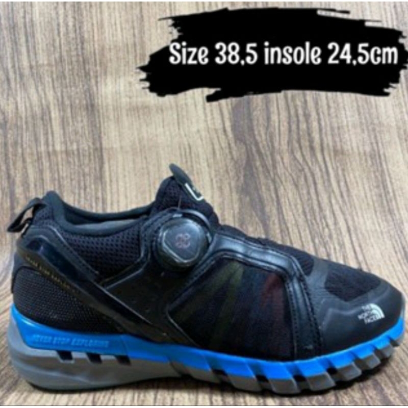 sepatu hiking & trail running TNF 38,5