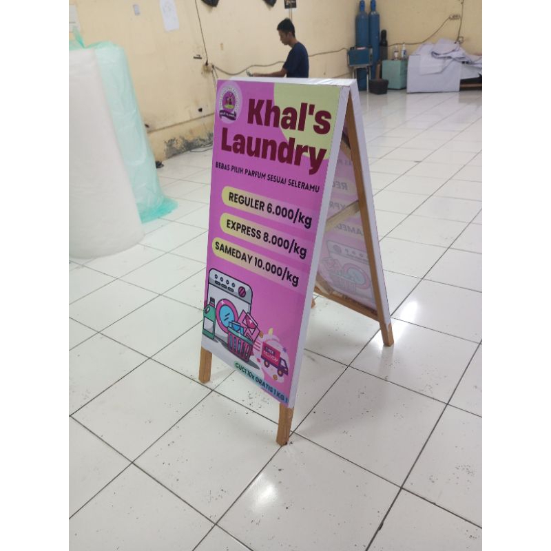 standing banner segitiga TERMURAH/SEHARI JADI