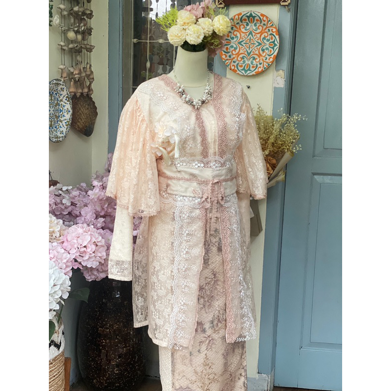 Beachylooks Kebaya Kutubaru Kondangan Wisuda Seroja