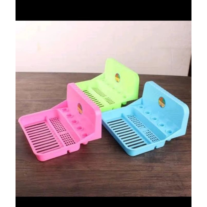 Tempat sabun dan sikat gigi untuk kamar mandi