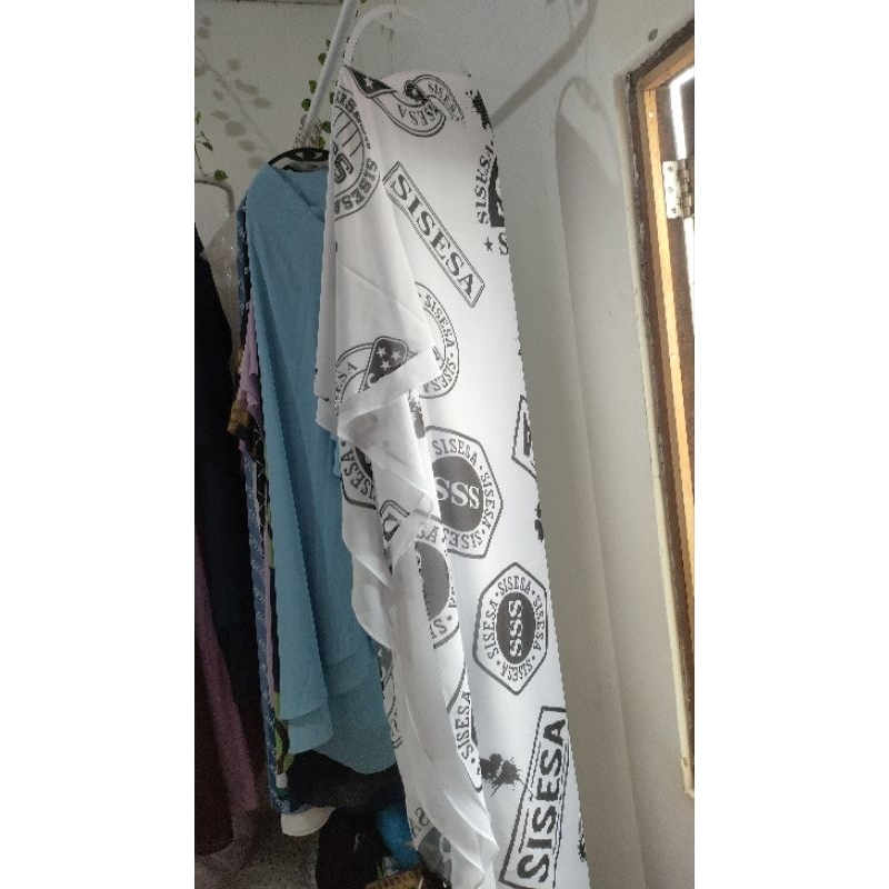 khimar sisesa putih