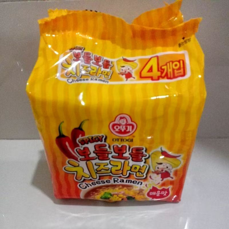 

ottogi cheese ramen spcy multi pack isi 4pcs 444g