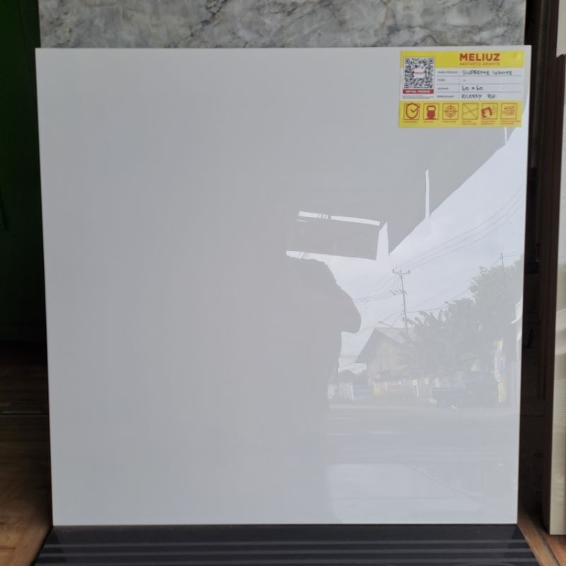 Granit Putih Polos Mulia Meliuz 60x60 SUPREME WHITE