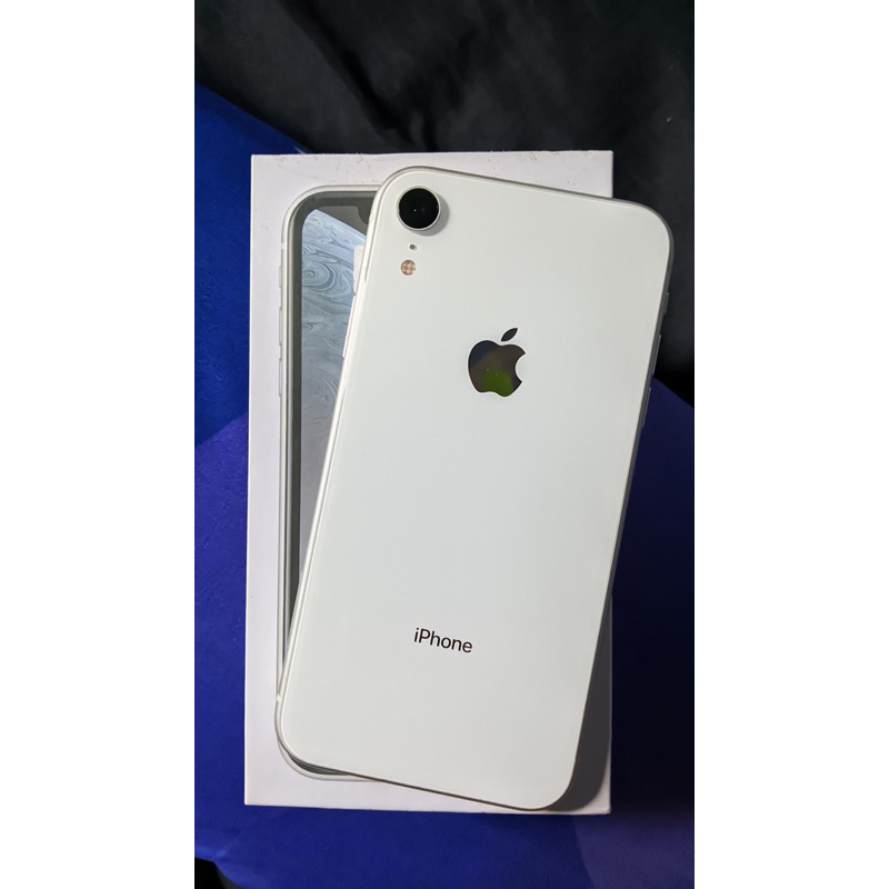Iphone second xr putih 64gb