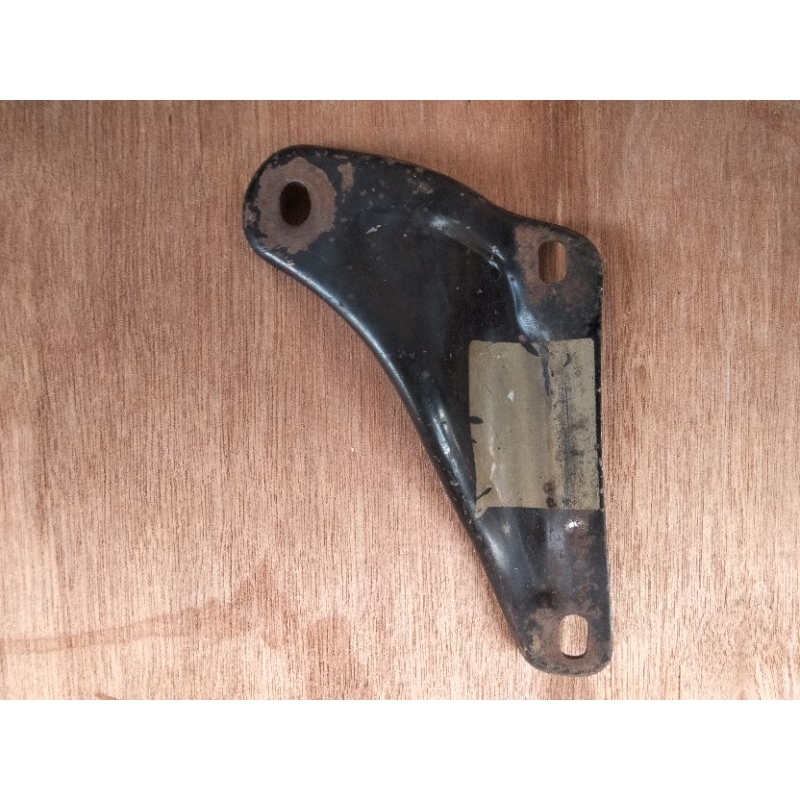 Breket Dudukan Pangkon Knalpot Honda Astrea 800  C700  Star Second Ori