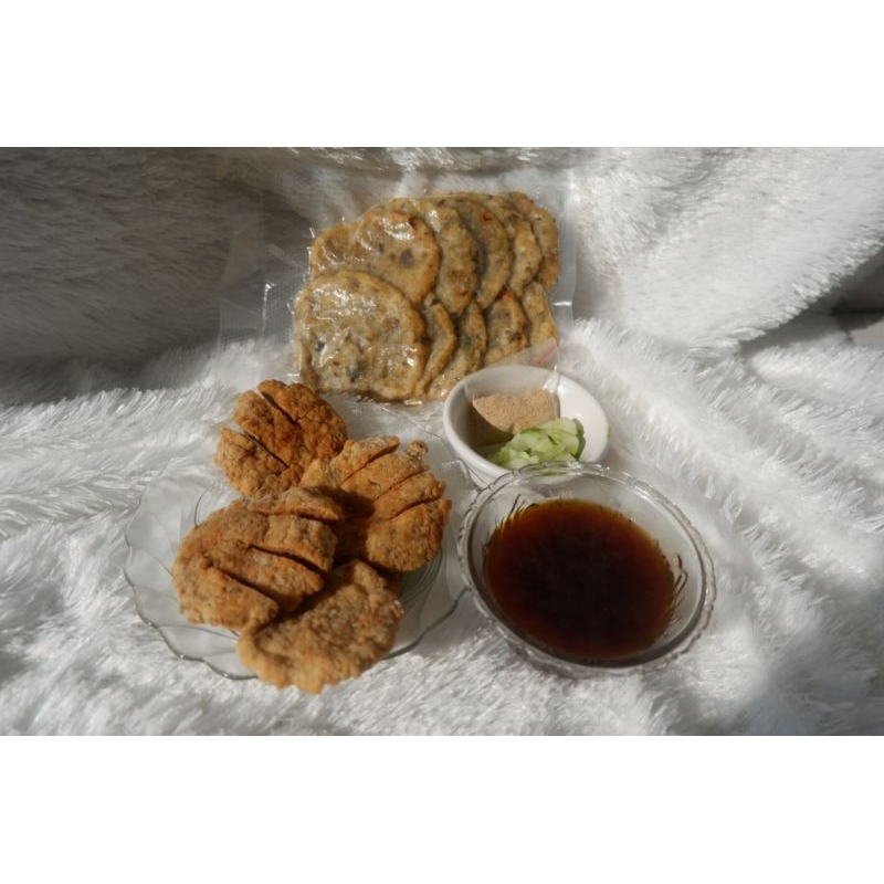 

Pempek Kulit Tenggiri