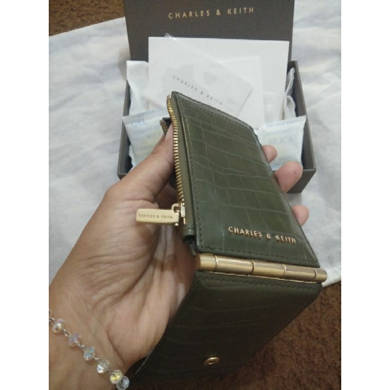 DOMPET ORIGINAL CHARLES & KEITH
