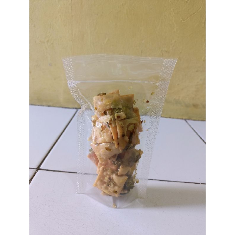 

Kripik Pangsit Cabe Ijo 98gr