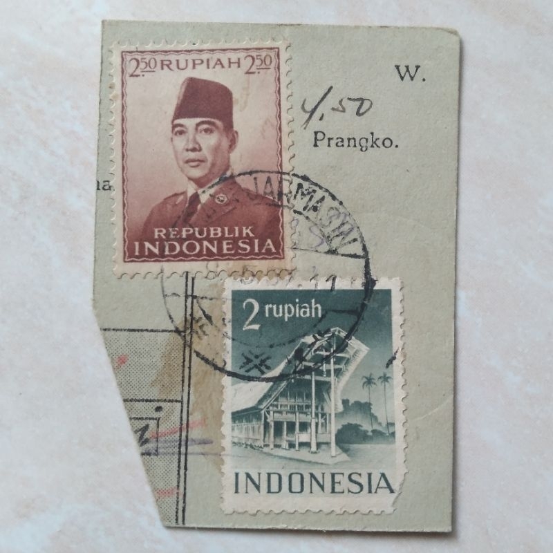 

Perangko Prangko 2 Pcs 1949-1951 Cap Pos Bagus BANDJARMASIN - YN2004