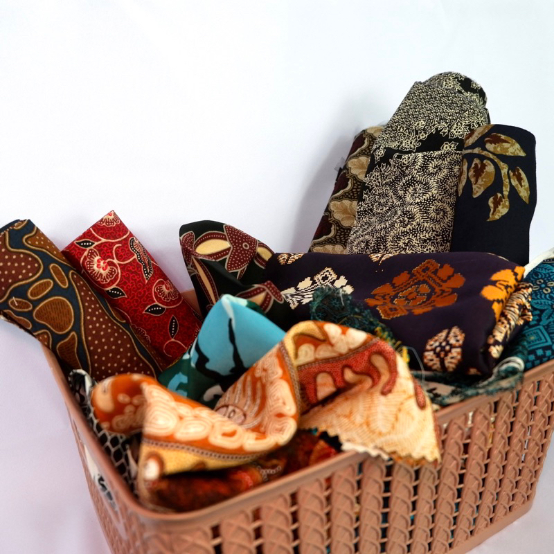 Kain perca batik, motif kiloan murah 500g. Untuk kerajinan tangan, diy segala macam kerajinan.