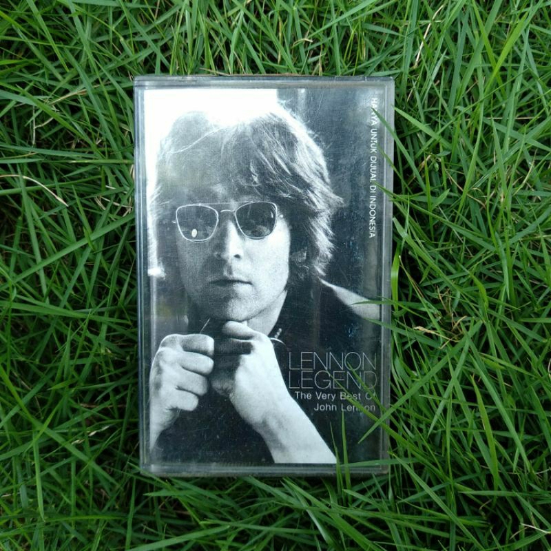 Kaset Pita John Lennon album Lennon Legend The Very Best Of