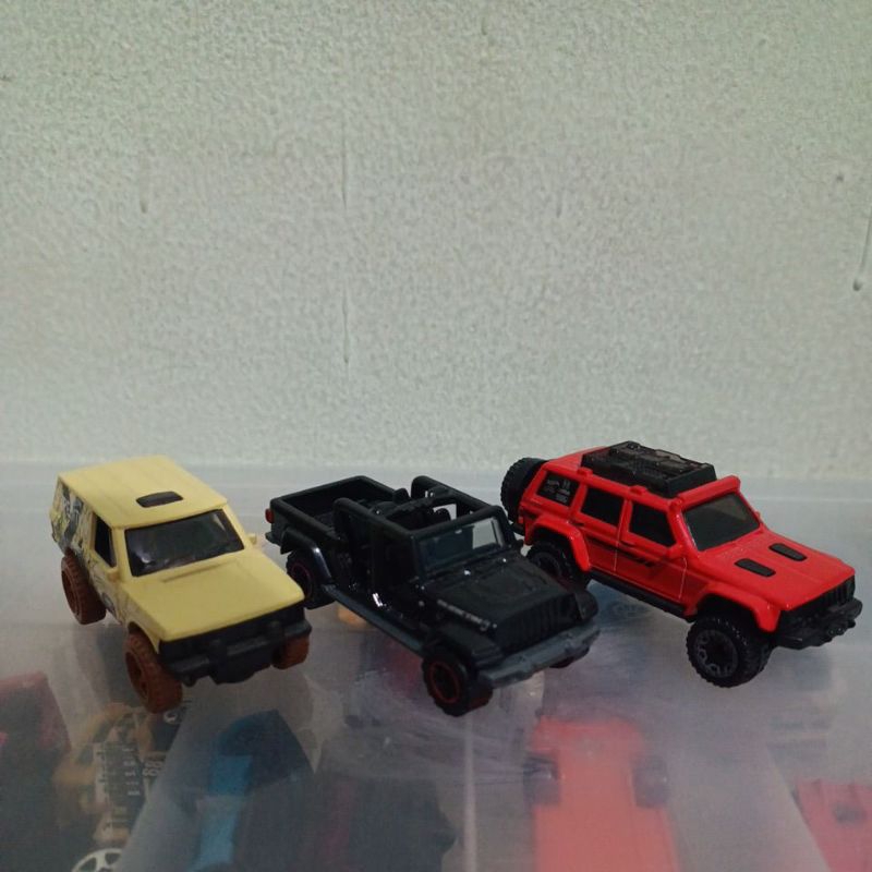 Hotwheels dan Matchbox [95 Jeep Cherokee] [Range rover classic] [Matchbox Jeep Gladiator] LOOSE