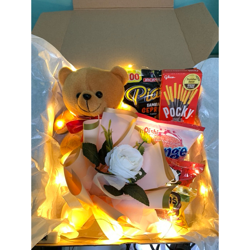 

Snack box led Kado ultah/Kado wisuda