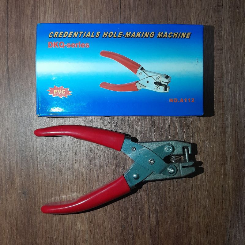 

Tang Pembolong / Pelubang PVC ID Card New Good Condition