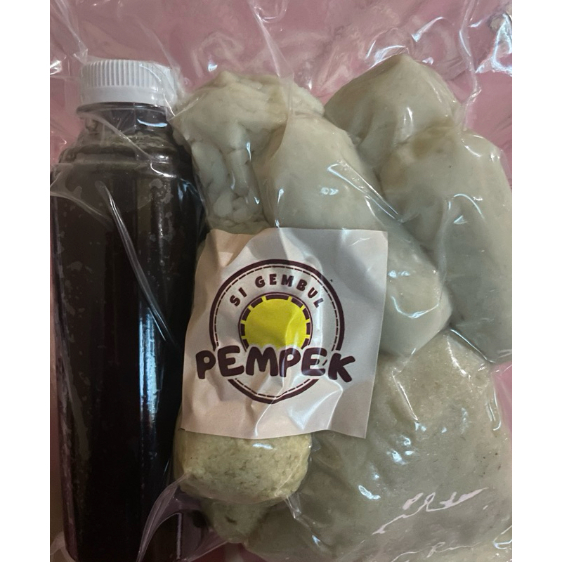 

Pempek Si Gembul Paket Mix 10 Kecil + 1 Kapal Selam