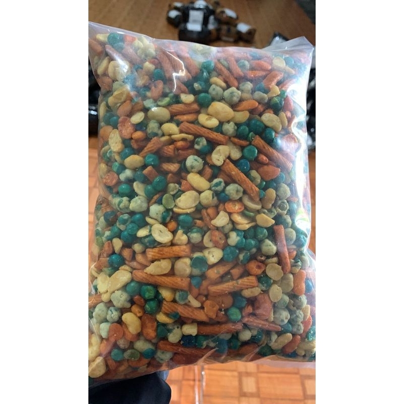 

kacang campur mix / kacang jaipong campur mix 1kg