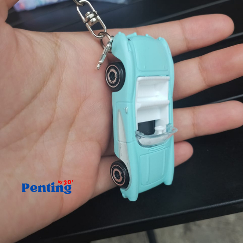 Gantungan Kunci Barbie Keychain 1956 Corvette HW Screen Time Barbie The Movie Blue