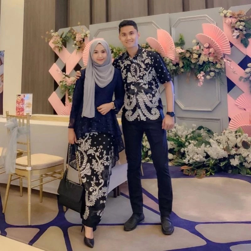 Setelan kebaya couple batik Tunik brukat ekor belakang kebaya wisuda pengantin tunangan kebaya mewah