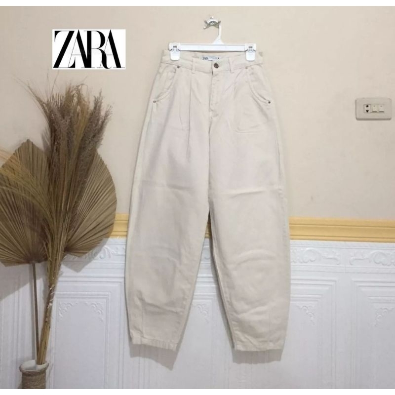 ZARA Slouchy Jeans Beige