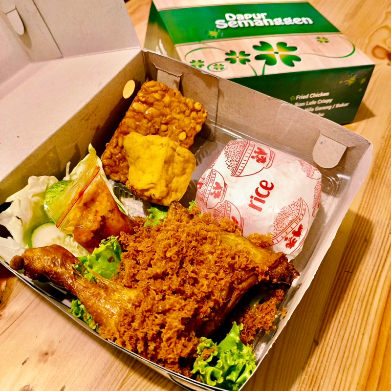 

Nasi box Nasi kotak Ayam Kremes paket 10 box☘️Dapur Semanggen