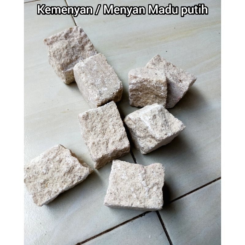 ( 500 gram ) Menyan / Kemenyan madu putih