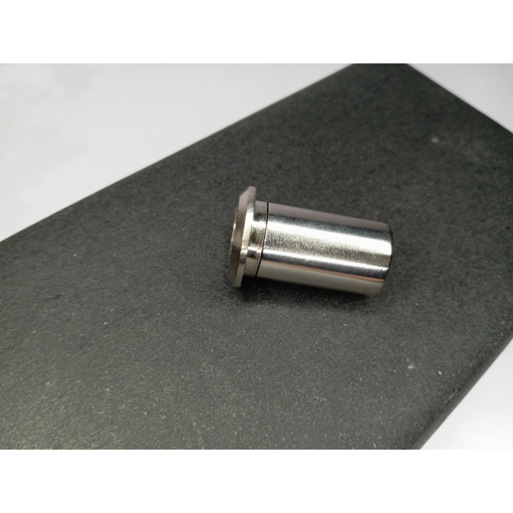 Dust Pooft/Lubang Kunci Tanam