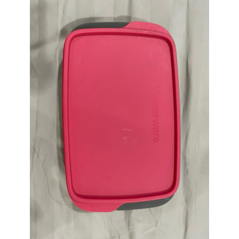 PRELOVED tupperware tempat bekal tempat makan anak dewasa abu pink grey ada sekat