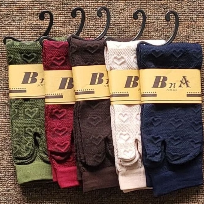 TERLARIS kaos kaki jempol emboss motif timbul HATI wanita slimah dewasa