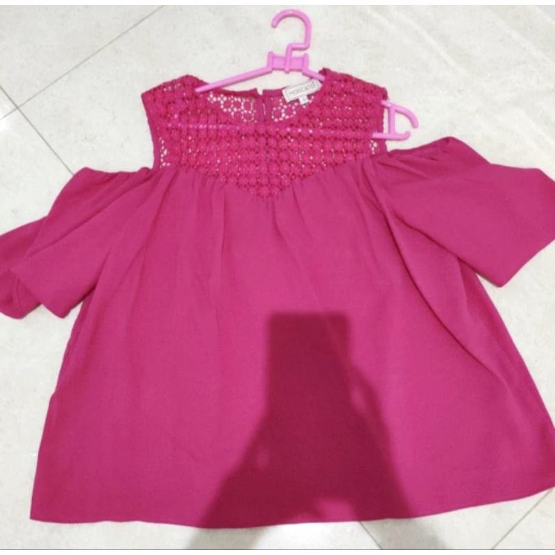 baju atasan pakaian kaos dewasa perempuan cewek  brokat renda moscato size S