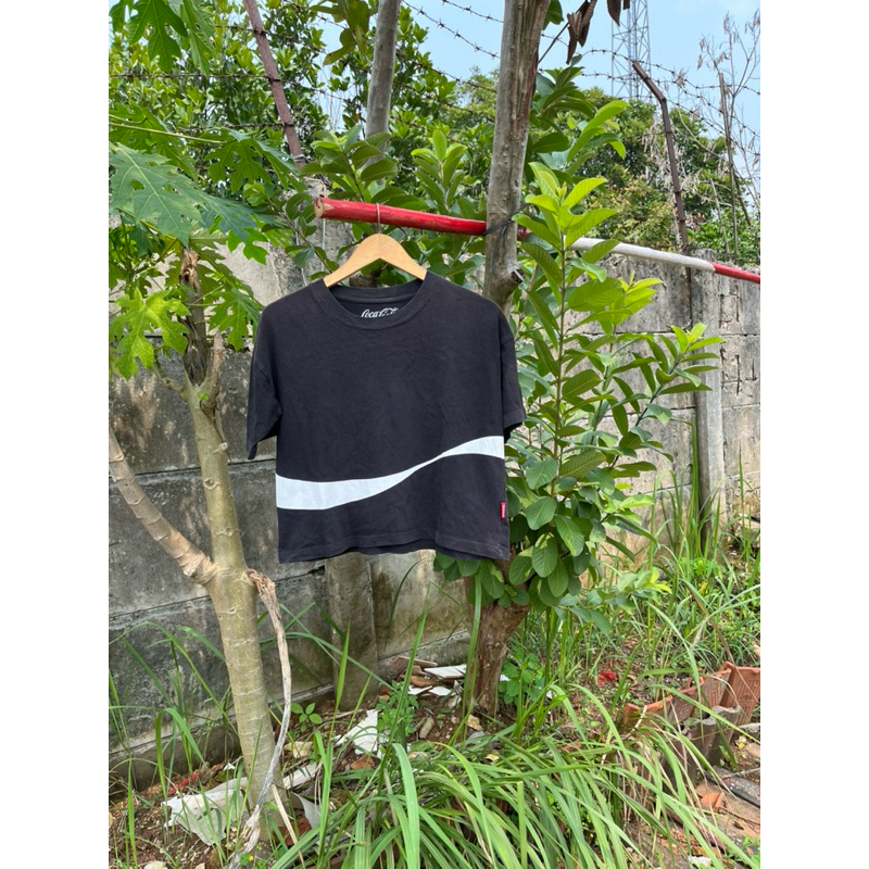 Kaos Croptop GU x Uniqlo