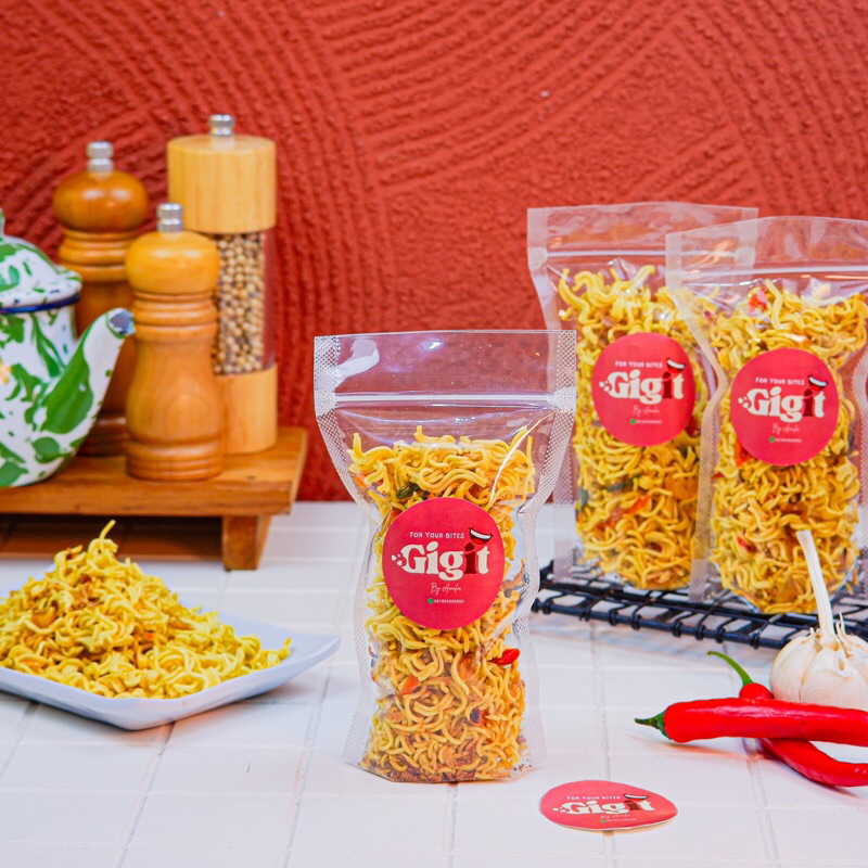 

Mie Kremes Ayam Bawang