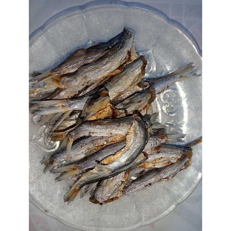 

Ikan tamban tanpa kepala