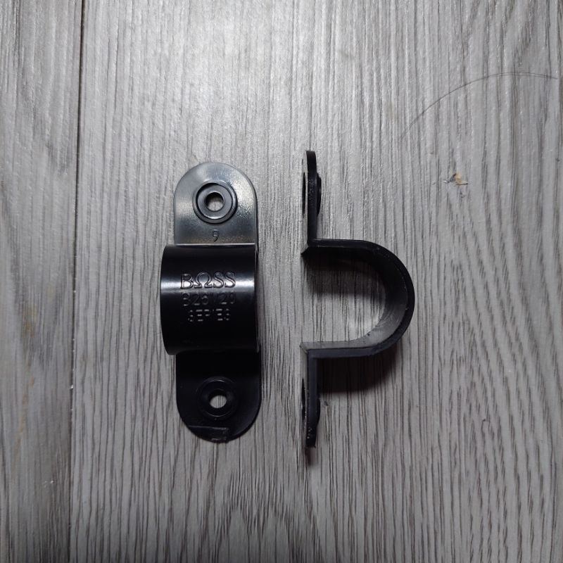 RB Klem Pipa Conduit 20mm Boss Hitam / Boss Clamp Pipa Conduit 20mm Hitam