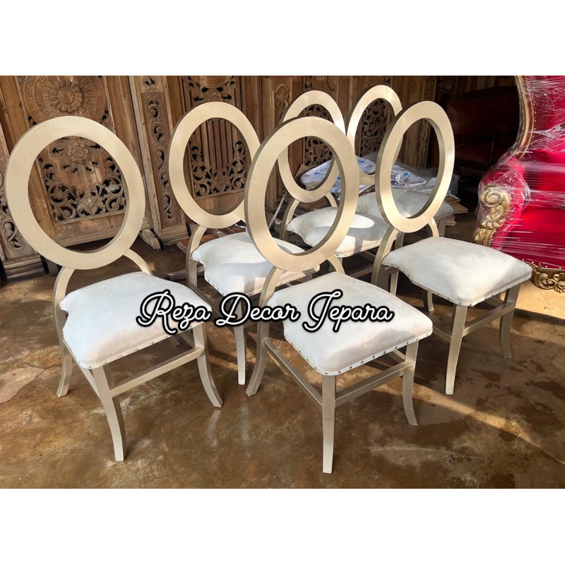 kursi akad oval / kursi akad terbaru / kursi akad pelaminan / kursi pelaminan / kursi akad modern