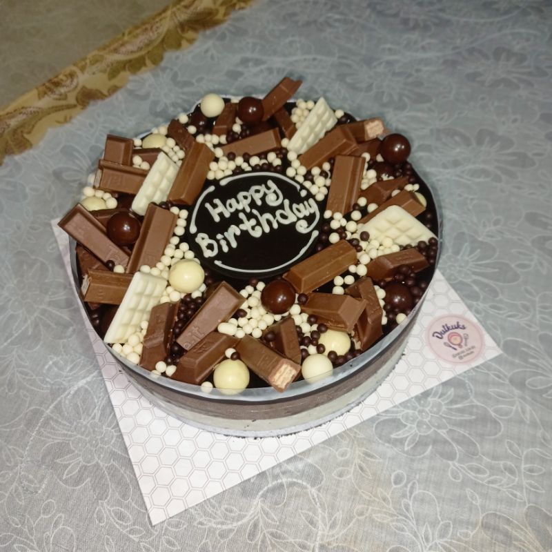 

CHEESE / CHOCO / CHOCOCHEESE CAKE Topping Silverqueen & Take it d.15cm